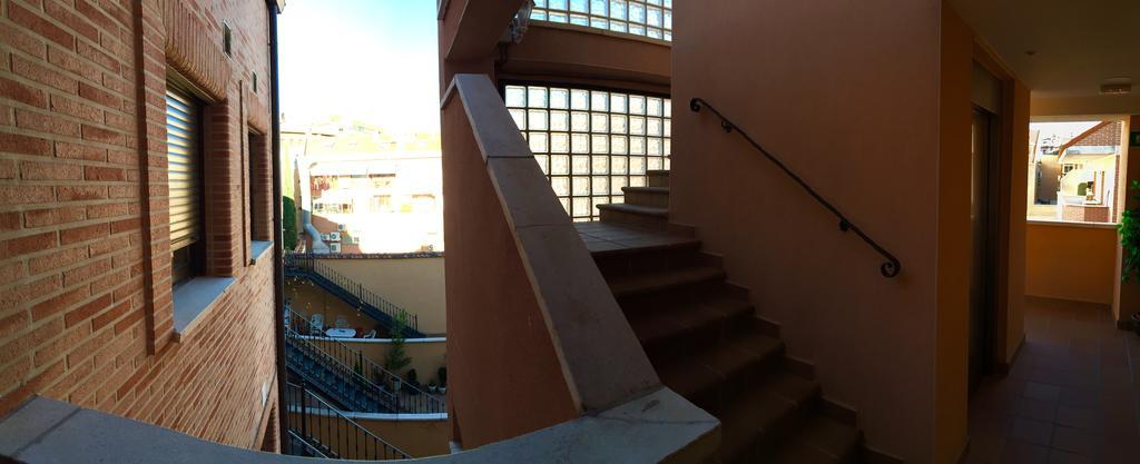 Hotel Complutense Alcalá de Henares Kültér fotó