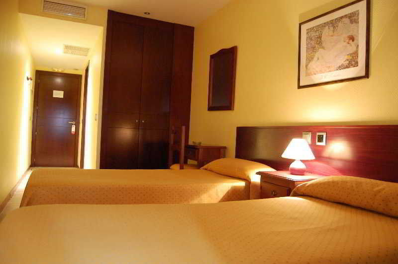 Hotel Complutense Alcalá de Henares Kültér fotó