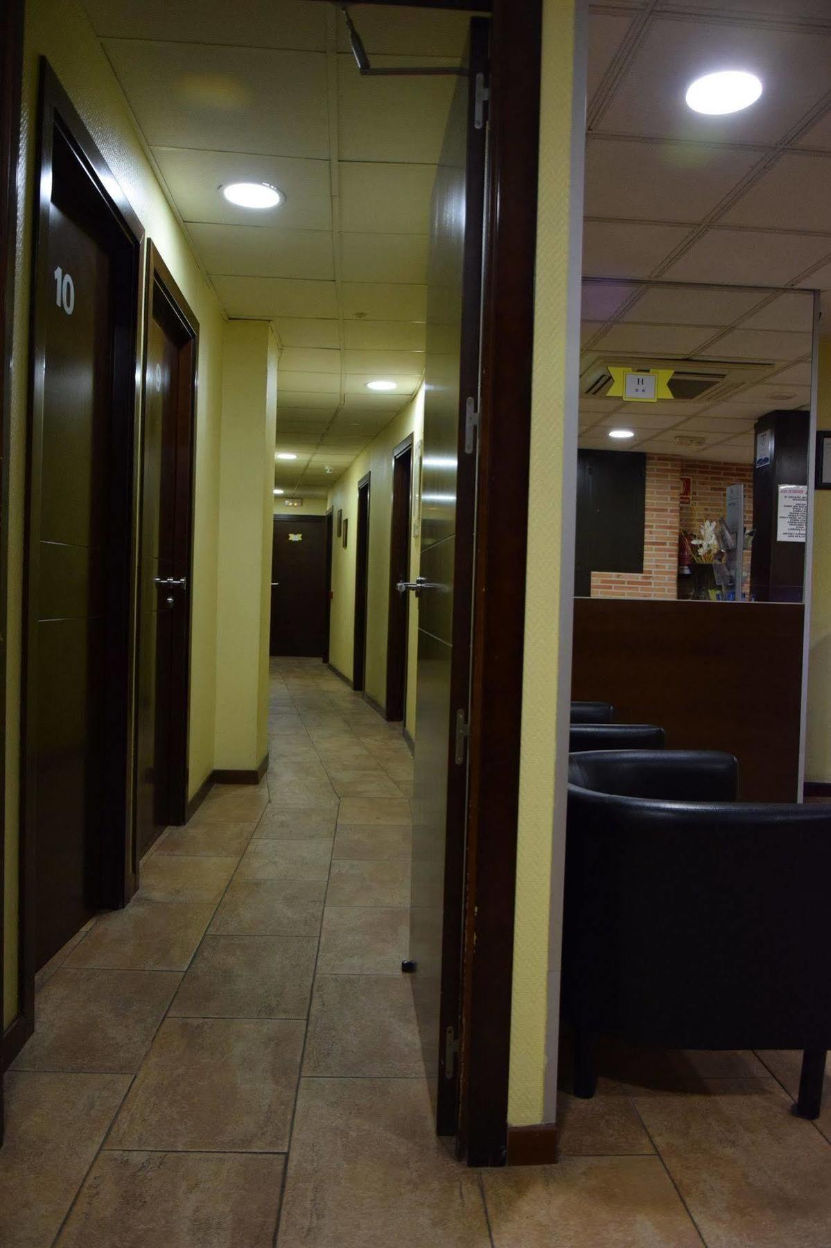 Hotel Complutense Alcalá de Henares Kültér fotó